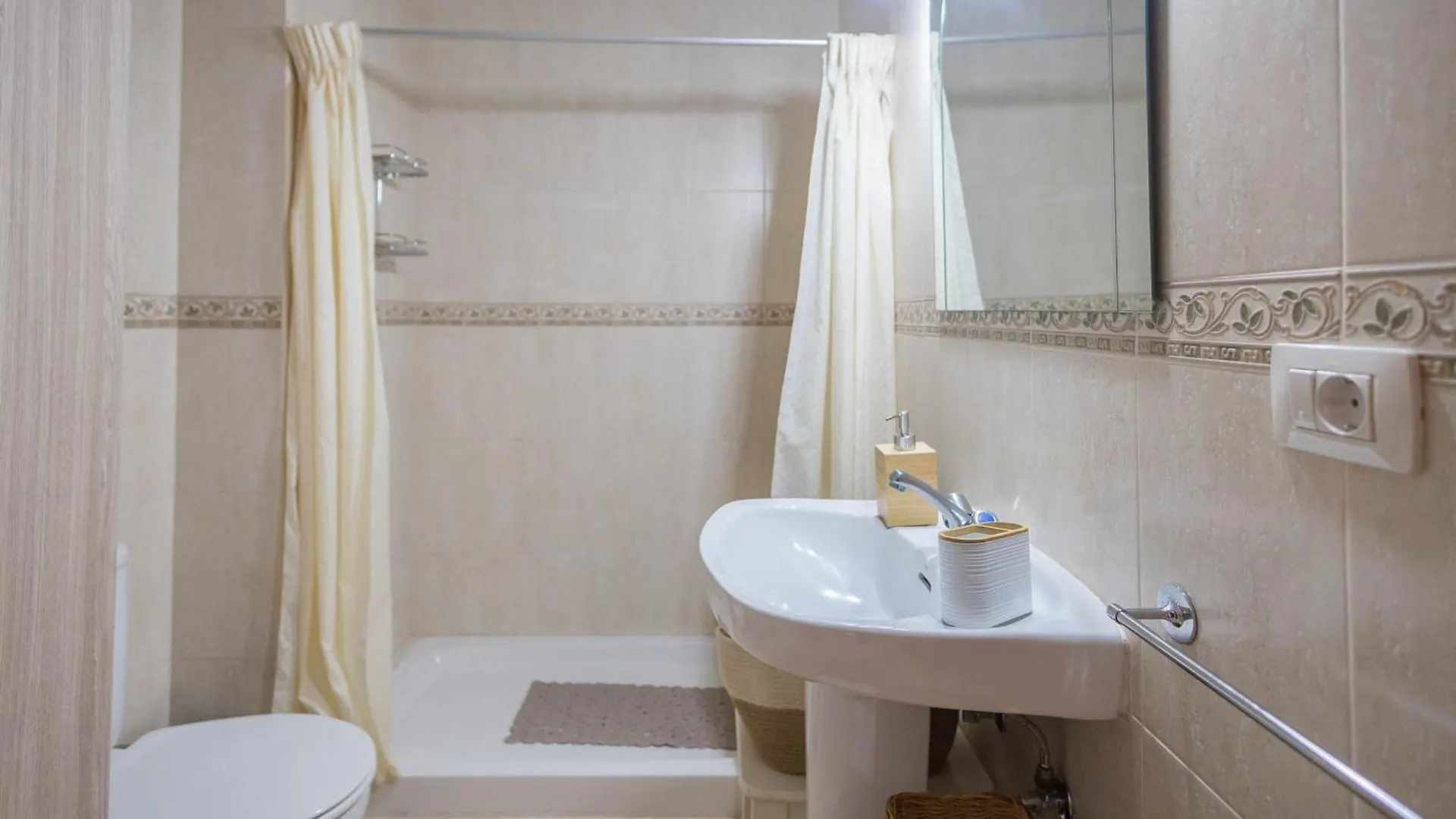 Cozy House Mesa Y Lopez-1Br & Courtyard Apartment Las Palmas de Gran Canaria 0*,