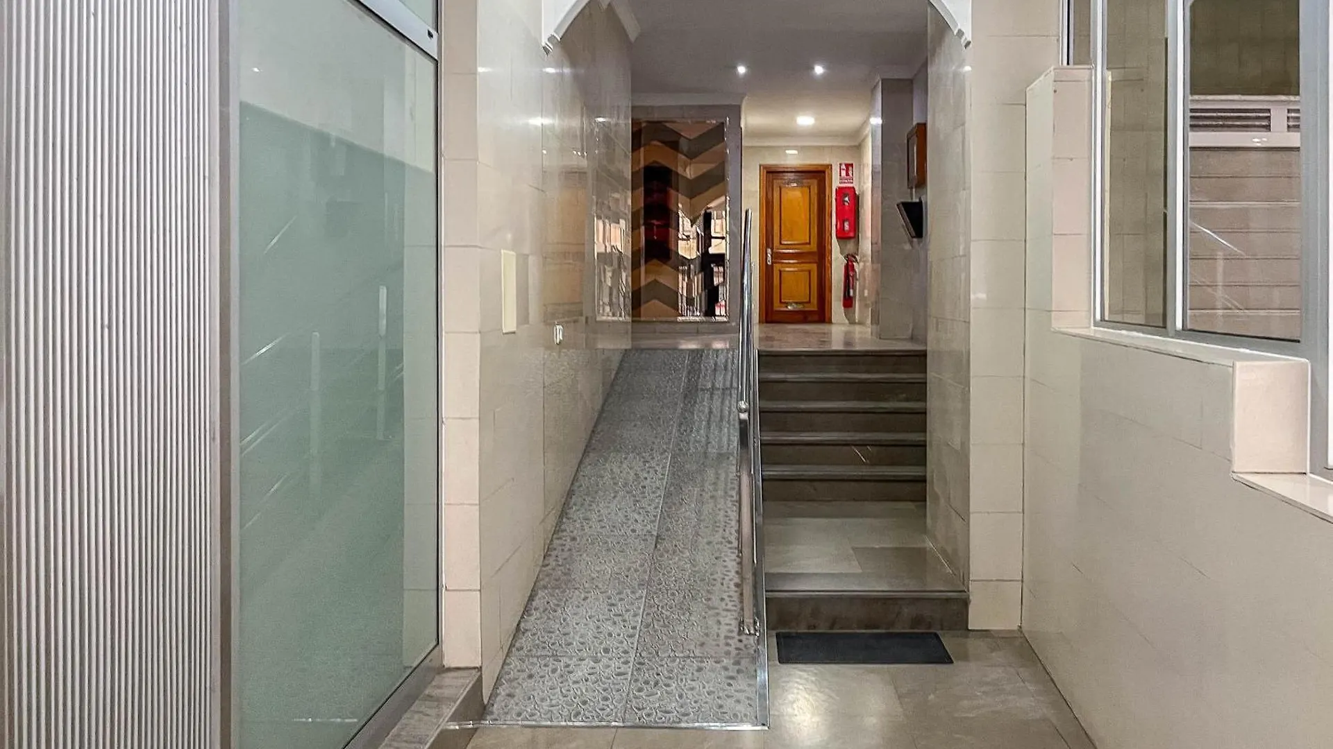 Cozy House Mesa Y Lopez-1Br & Courtyard Apartment Las Palmas de Gran Canaria Spain
