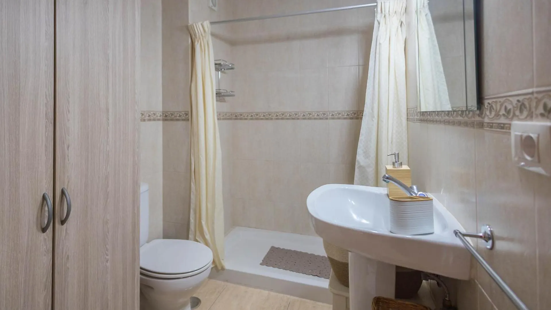 Cozy House Mesa Y Lopez-1Br & Courtyard Apartment Las Palmas de Gran Canaria